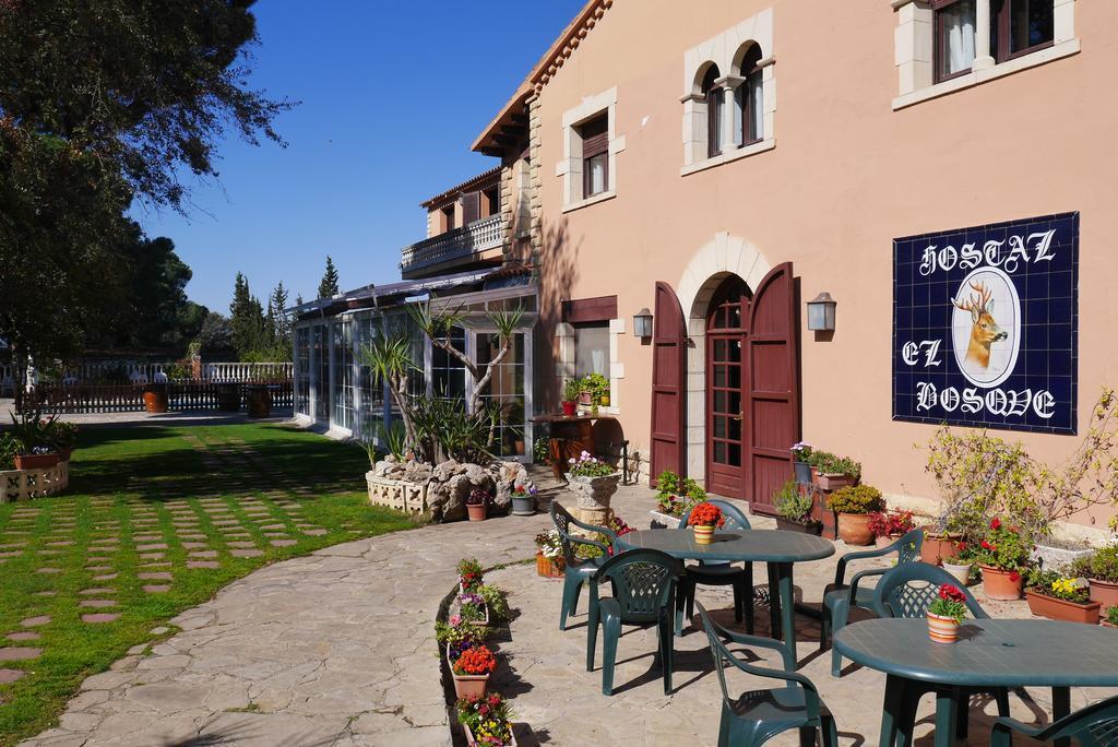 Hotel Restaurant El Bosc Banyeres del Penedes Luaran gambar